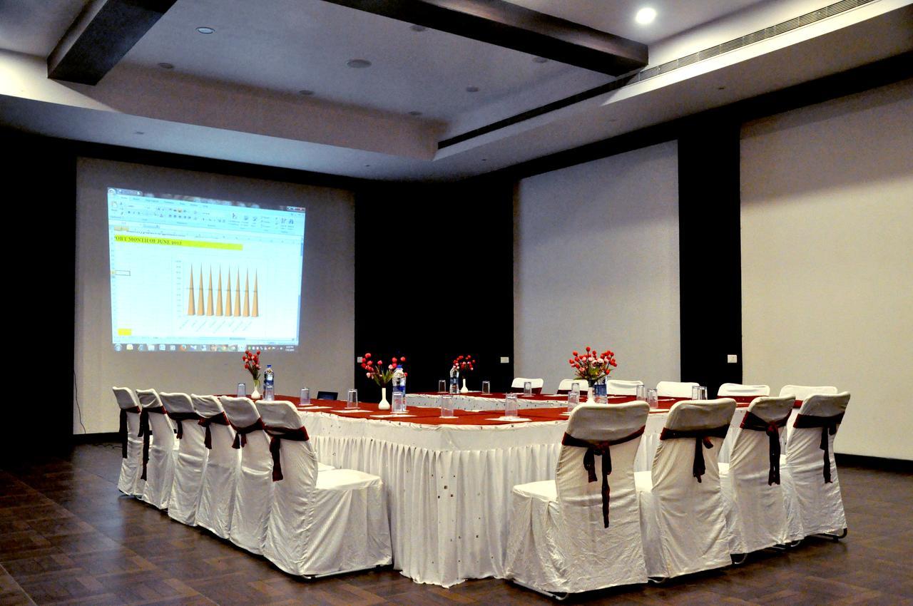 Hotel Suncity Palace Jharsuguda Exteriör bild