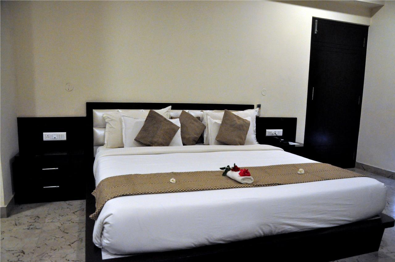 Hotel Suncity Palace Jharsuguda Exteriör bild