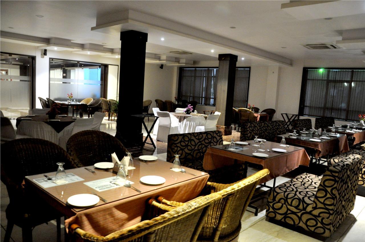 Hotel Suncity Palace Jharsuguda Exteriör bild