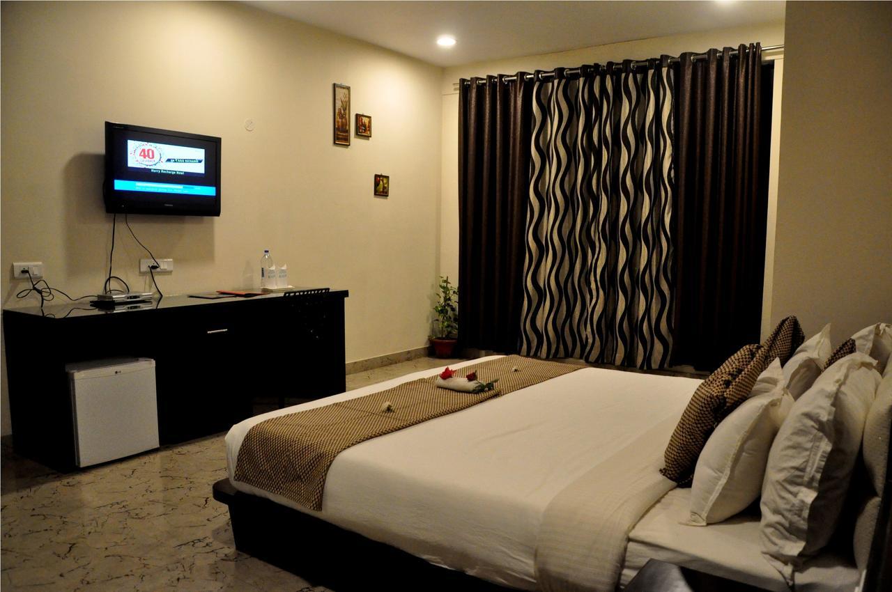 Hotel Suncity Palace Jharsuguda Exteriör bild