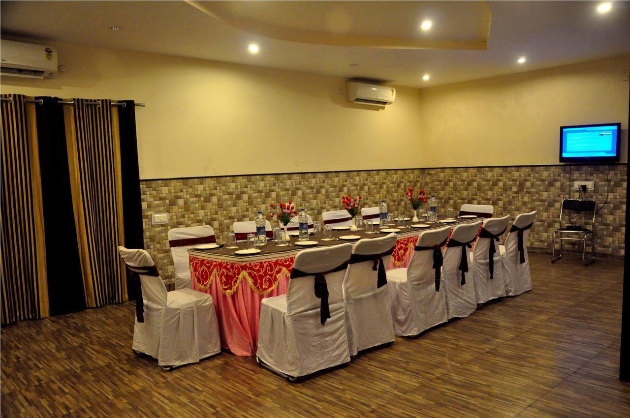 Hotel Suncity Palace Jharsuguda Exteriör bild